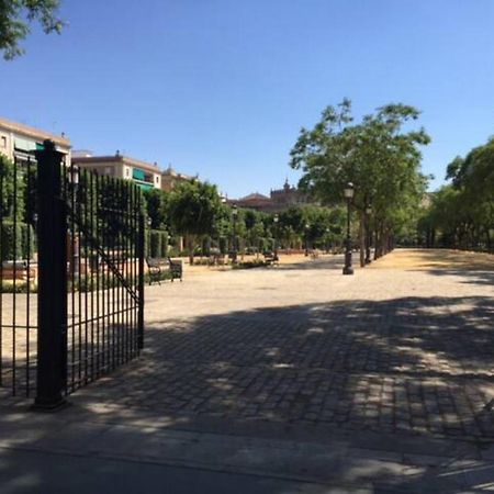 Apartamento A Estrenar Frente A La Plaza De Espana Sevilla Buitenkant foto